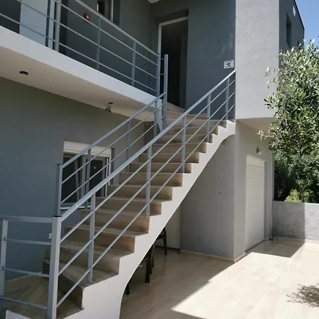 Irini'shouse 6 توروني